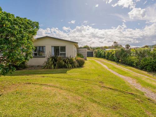 Buffalo Beach Beauty - Whitianga Holiday Home