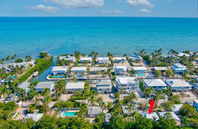 Bungalow #5 - 2 Bed/1 Bath & Pool in Islamorada