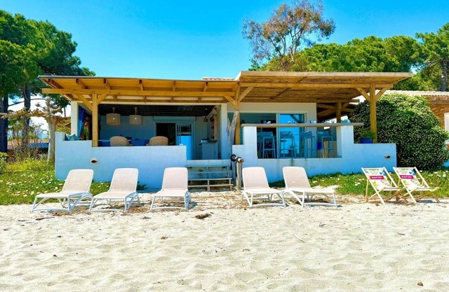 Bungalow 59 - Mini Villa on the beach "feet in the water