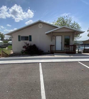 Bungalow- Bachelor/Bachelorette parties welcomed!