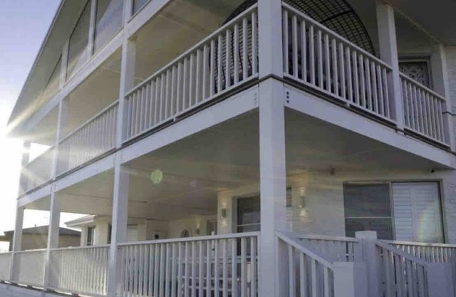Bungalow Luxury Beach House - Cervantes WA