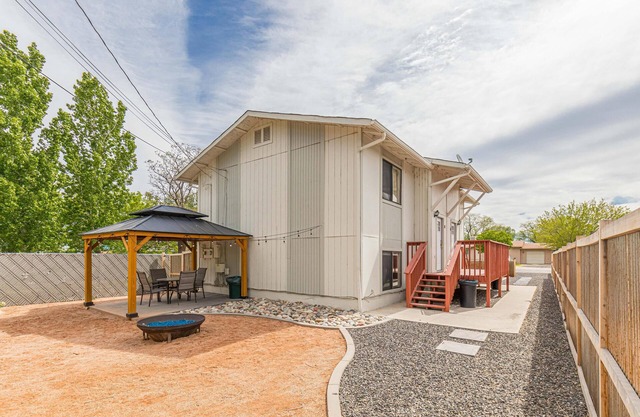 Bunk B: Dog-Friendly Downtown Fruita Retreat