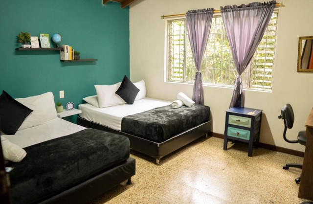 Buntes House-Casa Hotel Laureles-Estadio