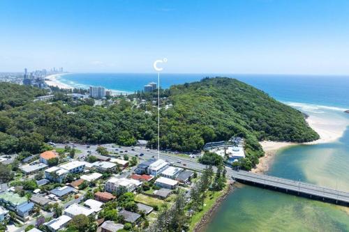 Burleigh Heads Luxury Townhouse