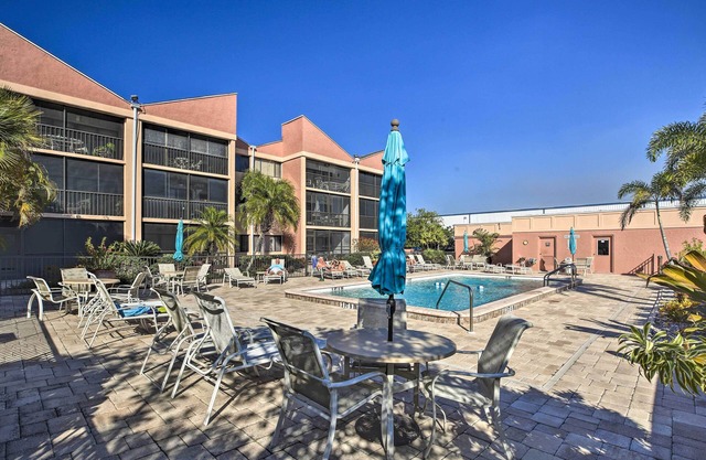 Burnt Store Marina Condo: Boat, Swim, Golf!