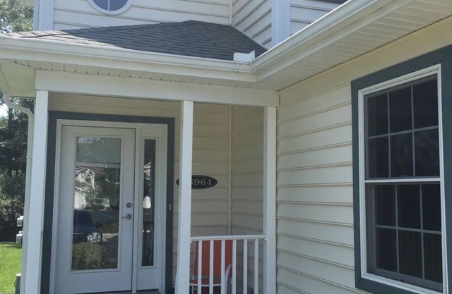 Butler Beach House, 1 Mile from Bethany Beach in a quiet pooled community
