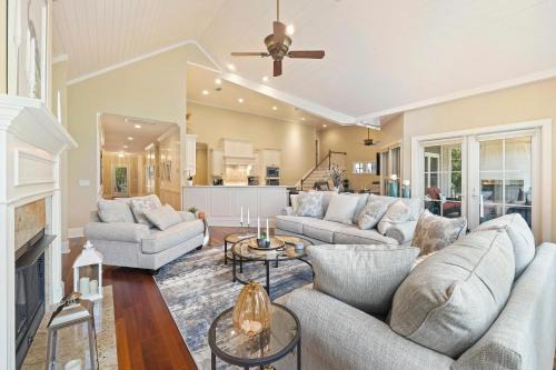 BW3038: 3038 Baywood Drive