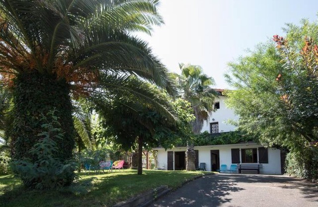 CÖTE-BASQUE-DANS-VILLA-BEDAT