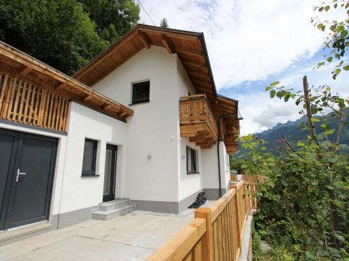 Chalet in Bruck near Ski Slopes, cleaning included
