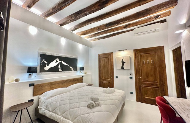 C&O Savoia Deluxe Rooms