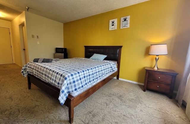 (C01) Large Unit with Private Bath