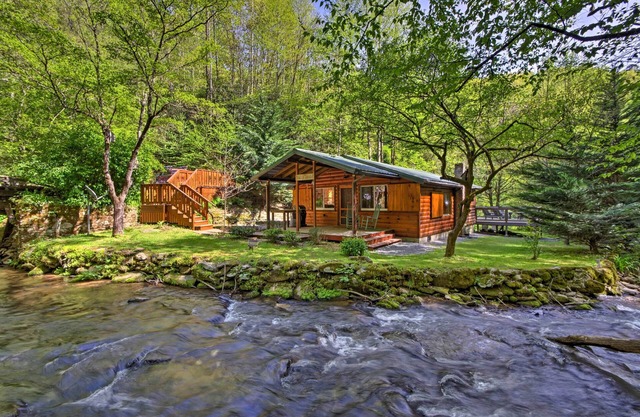 Cabin by Bold Creek: Unplug, Unwind & Listen!