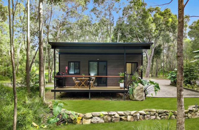 Cabin By The Creek/Hidden Oasis