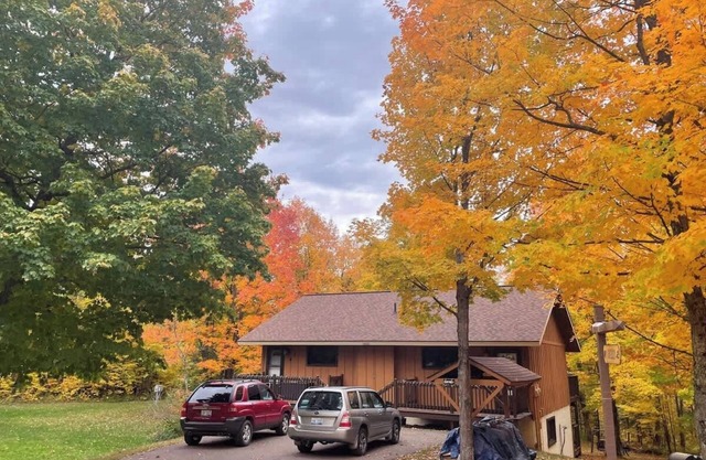 Cabin Fevers 2 @Big Powderhorn~ Sauna, Pet Friendly, Close to Trails & Fire Pit