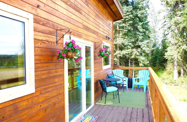 Cabin on historic dog mushing property