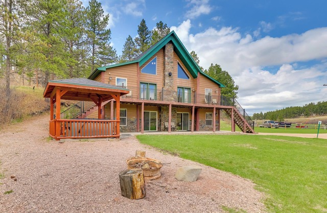 Cabin w/On-Site Trails - 15 Miles to Mt Rushmore!