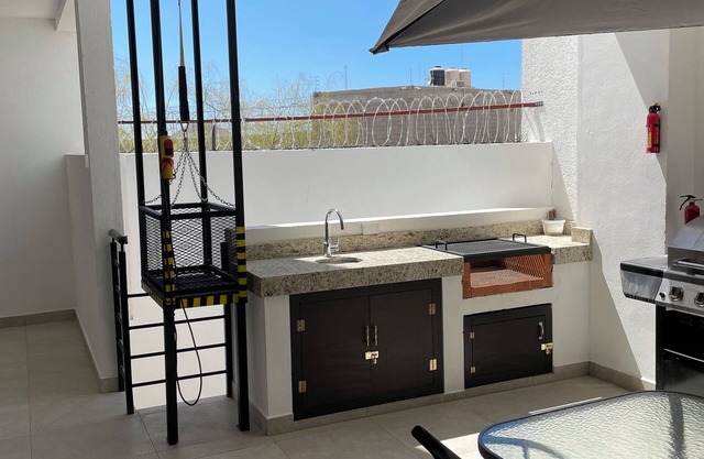 Cabo Manor - Boutique Condo Hotel