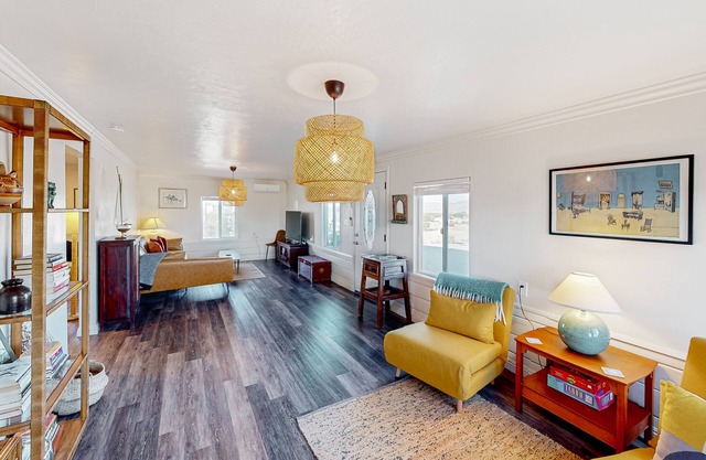 Cacti Sanctuary with private hot tub & firepit near Joshua Tree