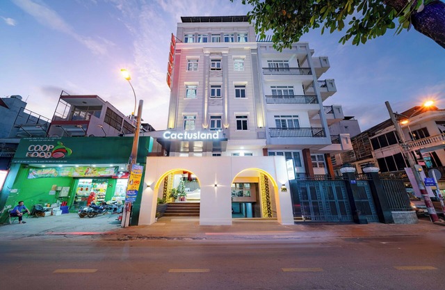 Cactusland Hotel Tan Binh