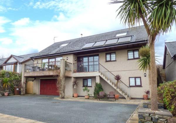 Cae Cerrig