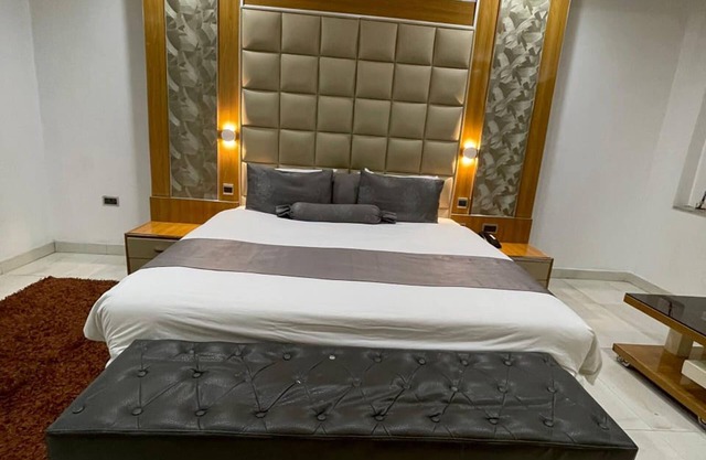 Caeser's Luxury Hotel