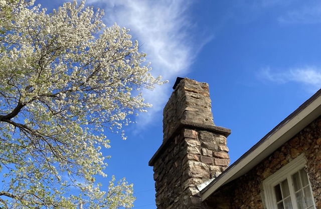 Cairn Cottage~Lake of the Ozarks~MM69~hot tub~kayaks~SUPs~no extra fees