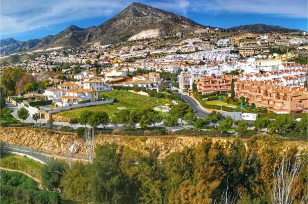 CALAMORRO views