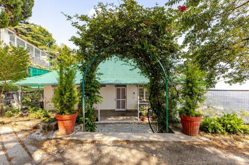 Calissa Cottage 2BHK Mall Road