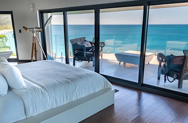 Calm Beachside Stay with Kitchen and Dining Area for Unwind Enthusiasts