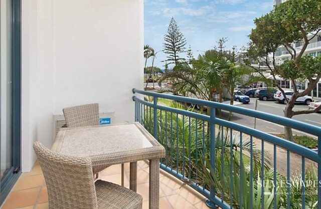 CALYPSO - Classic Resort Style Apartment - Steps from the Beach!