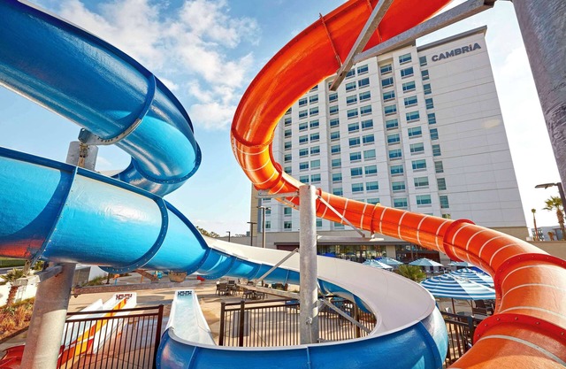 Cambria Hotel & Suites Anaheim Resort Area