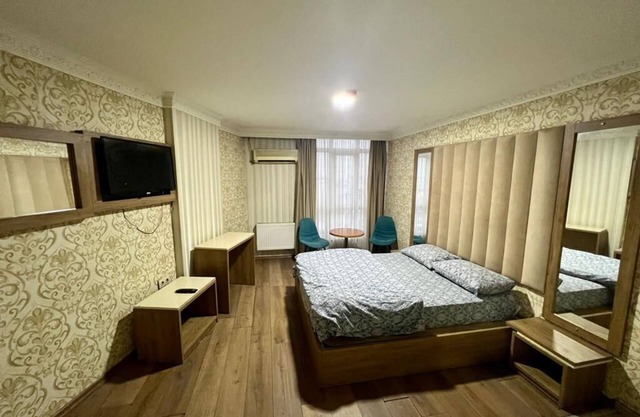 Camellia Suit Hotel