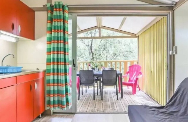 Campsite Acqua E Sole * - Classic 3-room mobile home for 5 people - on stilts Air-conditioned