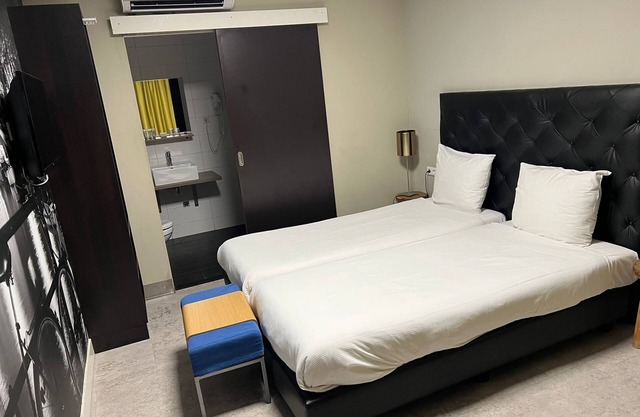 Camp-Inn Hotel