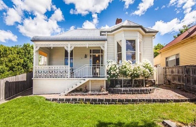Campbell Cottage: Renovated Victorian cottage with parking near Launceston's CBD