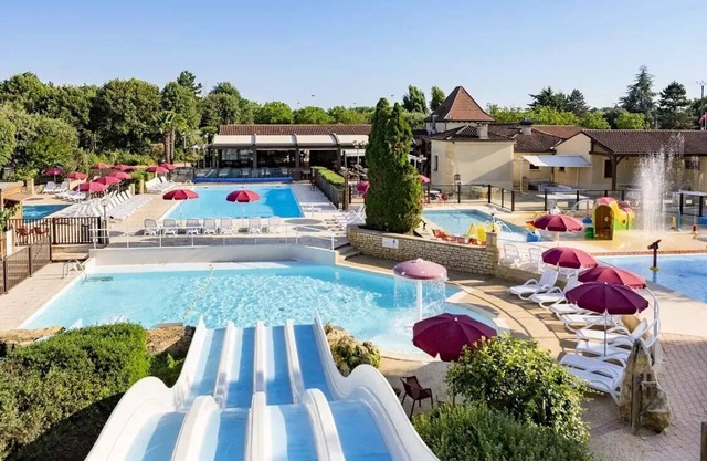 Camping les Péneyrals* - Cottage Privilege Plus TV LV Air conditioning 3 rooms 4 people 2 bathrooms