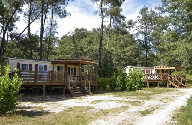 Camping 3 étoiles - Piscine - ccafgfi