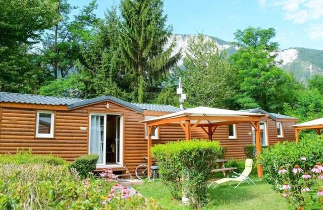 Camping 4 étoiles - Piscine - eeceff