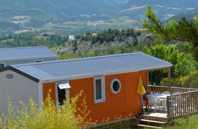 Camping 4 étoiles - Piscine - ccbacgg
