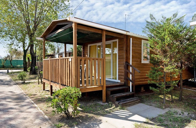Camping "Camping Grande Italia Vulcano 4" with Sea View