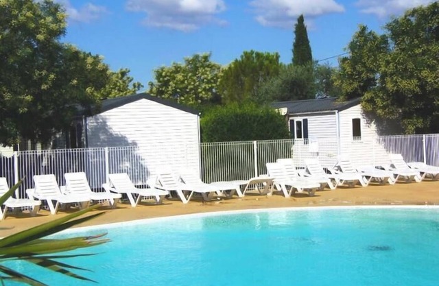 Camping Les Amandiers**** - Mobil Home 4 Rooms 6 People