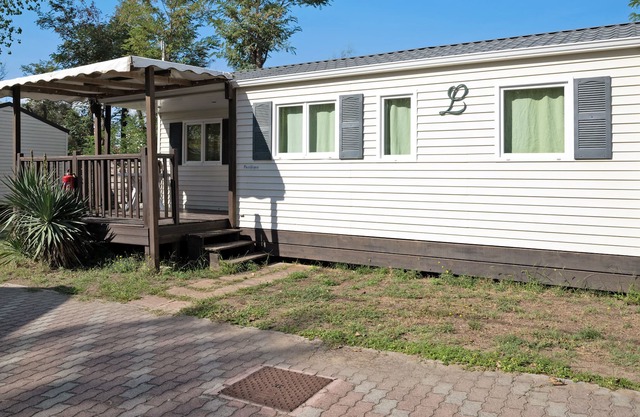 Camping "Grande Italia Vulcano 6" with Sea View