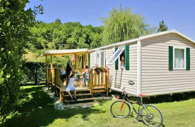 Camping Le Pont de Mazerat * - Mobilhome 32m2/3 bedrooms : A big format for a big family. 6 persons
