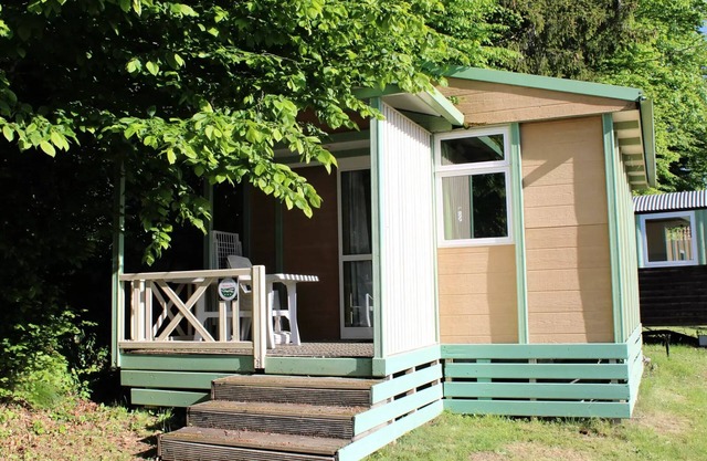 Camping Le Balcon de Chartreuse* - Chalet Bouton d'Or 4 People