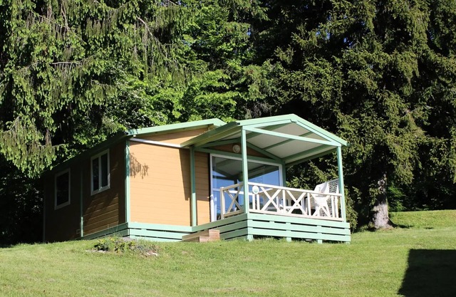 Camping Le Balcon de Chartreuse* - Chalet Muguet 5 People