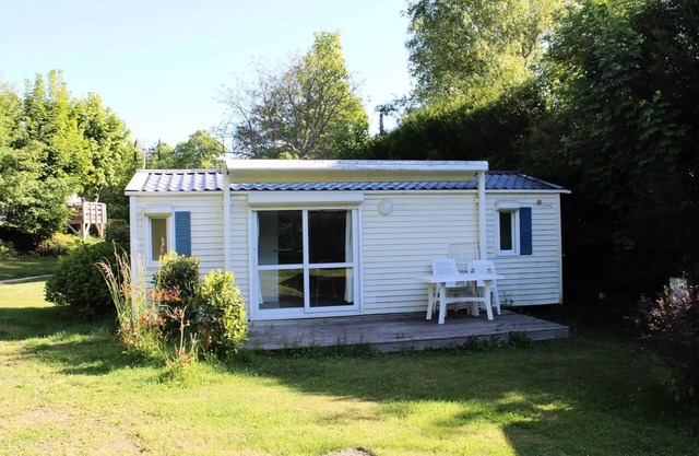Camping Le Balcon de Chartreuse* - Mobile Home Violette 3 rooms 4 people