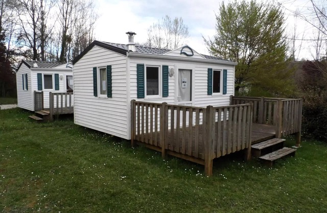 Camping Le Repaire * - Small 2 bedroom mobile home - uncovered wooden terrace - 20m² (R14 -R15 - R21 + 038) 4 people