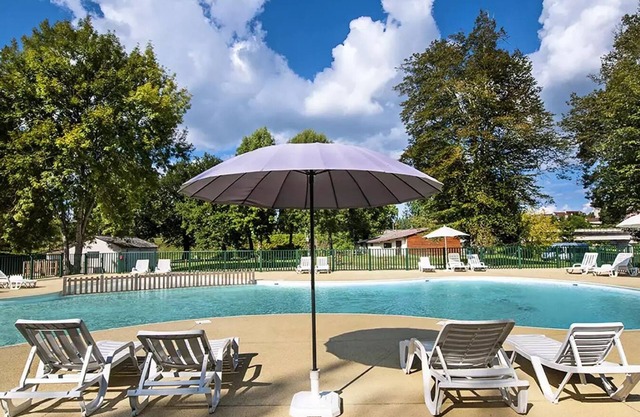 Camping Les Borgnes * - Coco Sweet 2 bedrooms (no bathrooms) 4 people