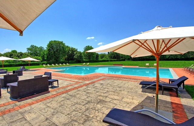 Campoleone 14 - Apartment on historical property near Arezzo, Tuscany