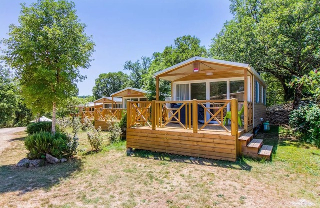 Campsite Domaine de la Faurie* - PREMIUM mobile home - 2 bedrooms for 4 people